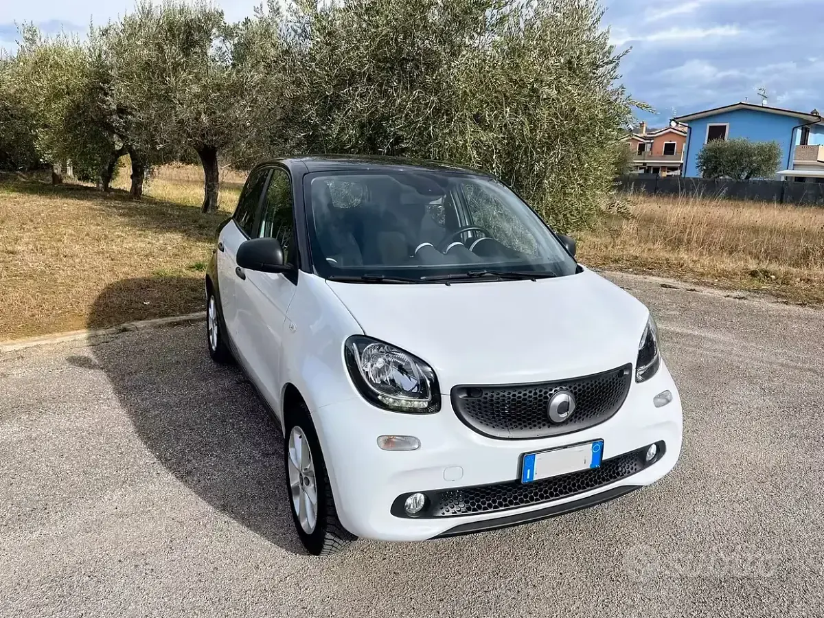 Usata Smart ForFour Passion 71 CV (52 kW) 2016 Bianco Utilitaria