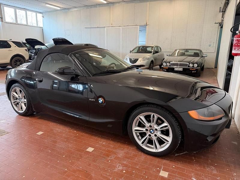 Usata BMW Z4 169 CV (124 kW) 2004 Nero Cabrio