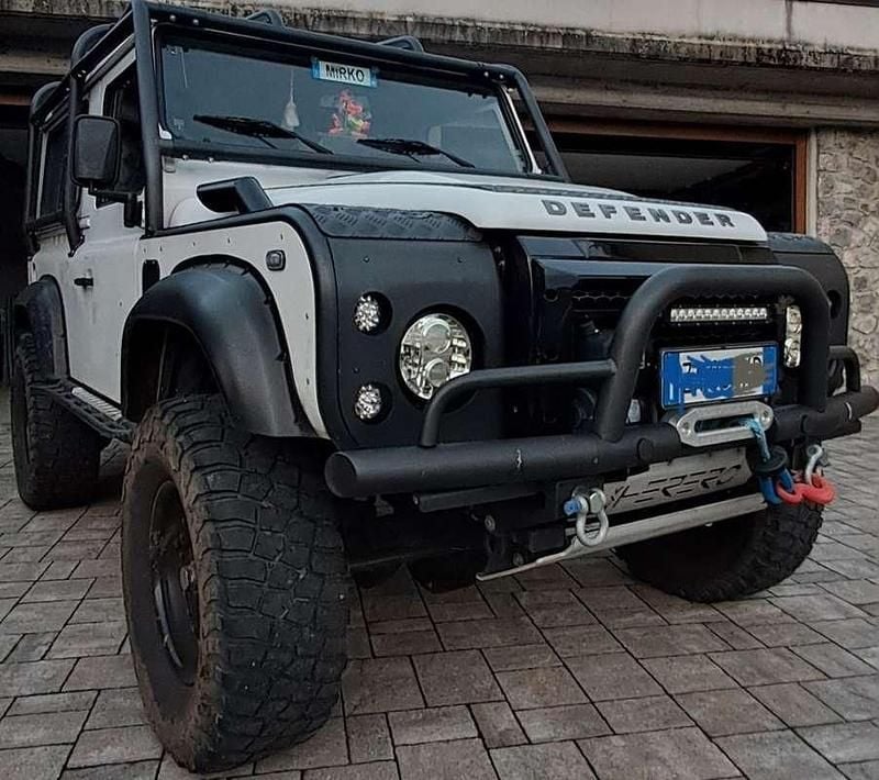 Usata Land Rover Defender 122 CV (89 kW) 2015 SUV