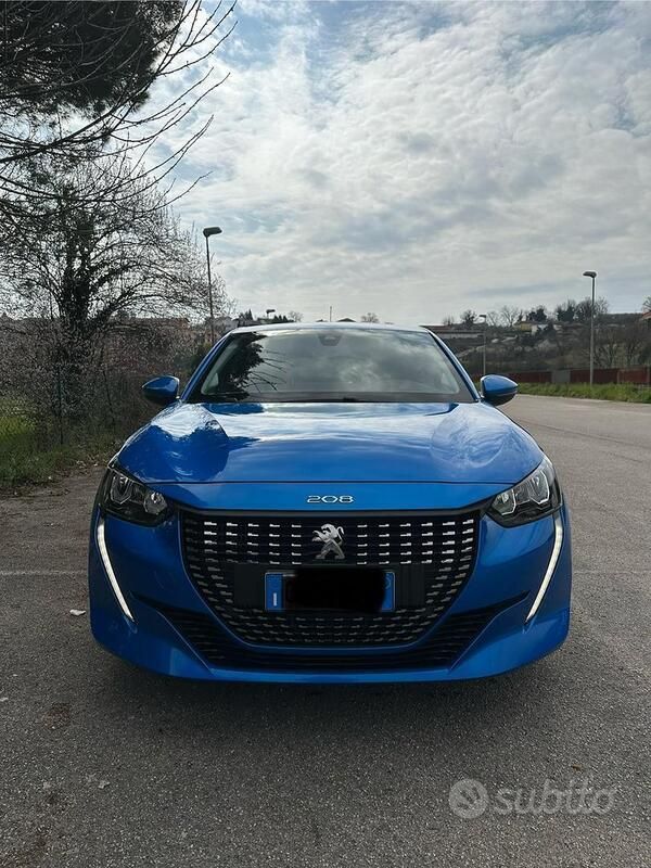 Usata Peugeot 208 Allure 101 CV (74 kW) 2020 Blu Utilitaria