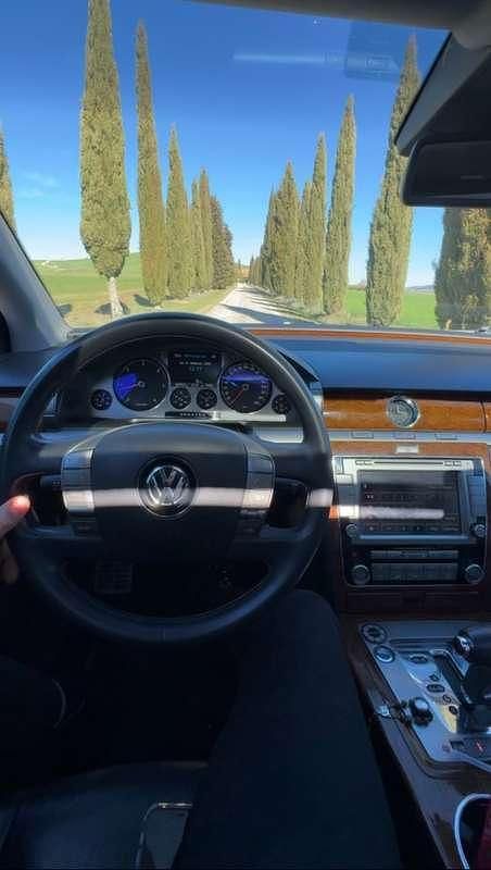 Begagnad VW Phaeton 241 HK (177 kW) 2012 Svart Sedan