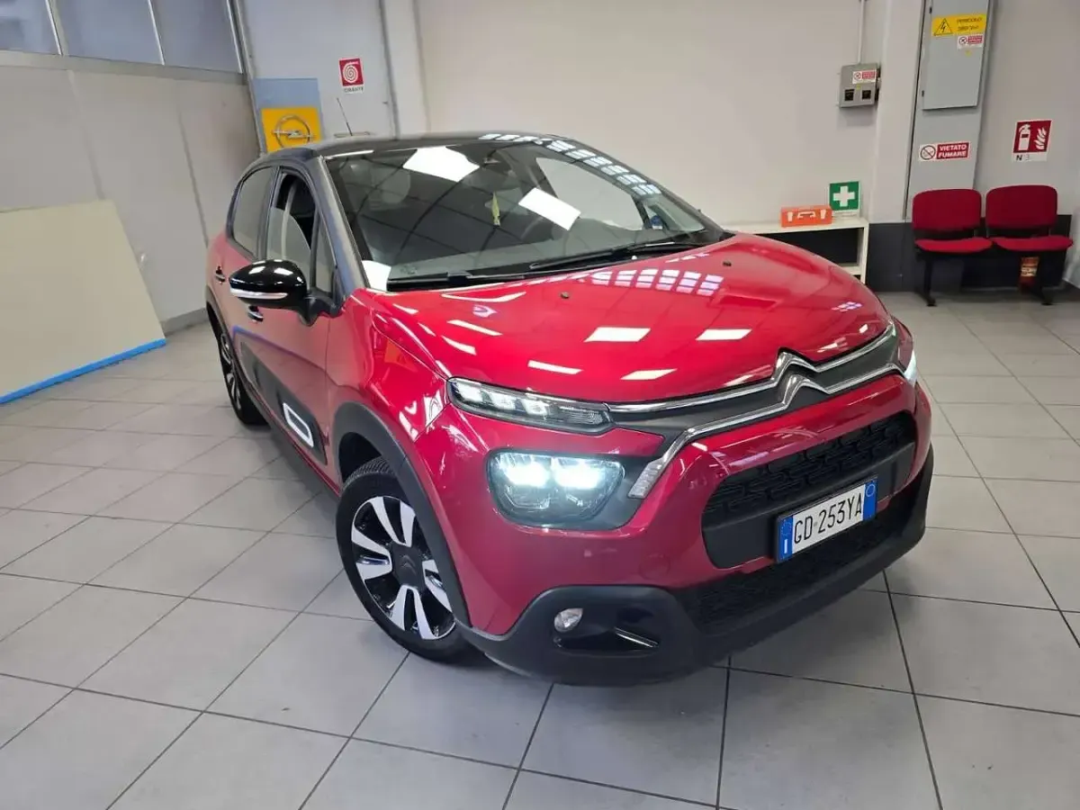 Usata Citroën C3 Shine 83 CV (61 kW) 2021 Rosso Utilitaria