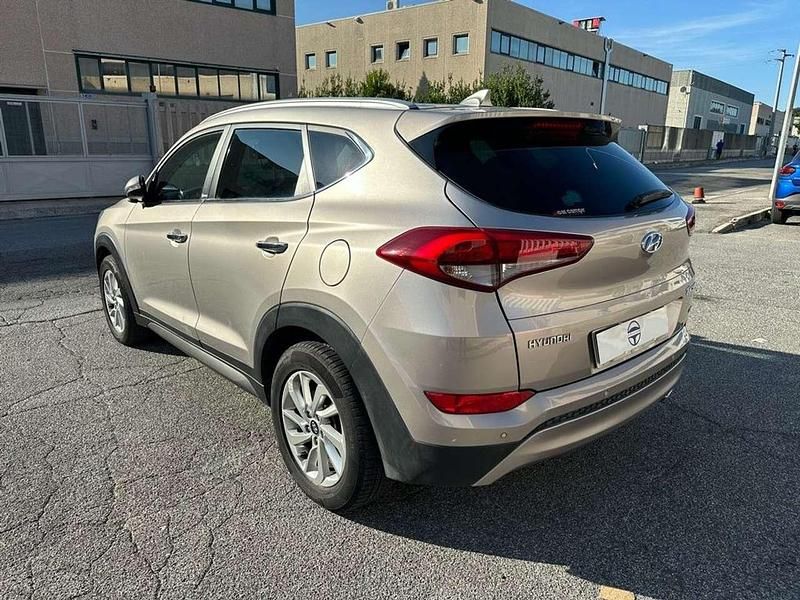 Usata Hyundai Tucson Xpossible 185 CV (136 kW) 2016 Grigio SUV