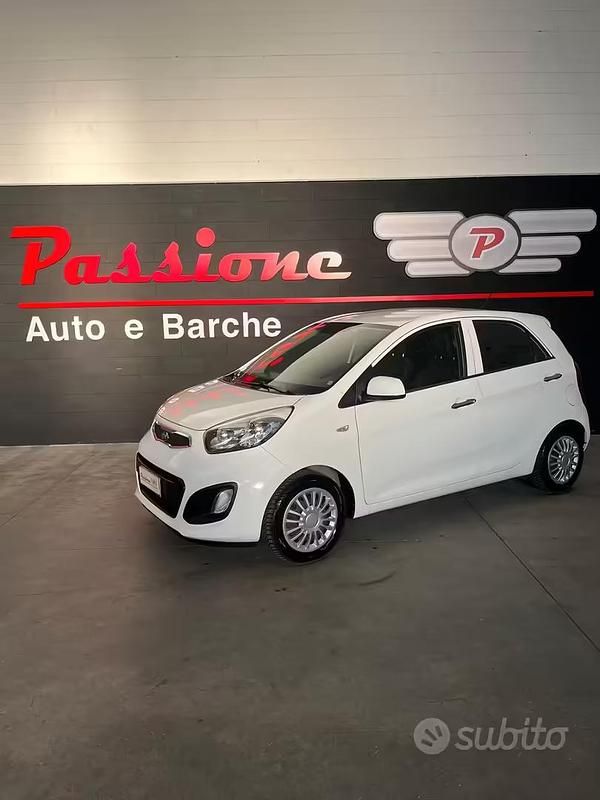 Usata Kia Picanto 67 CV (49 kW) 2015 Bianco Utilitaria