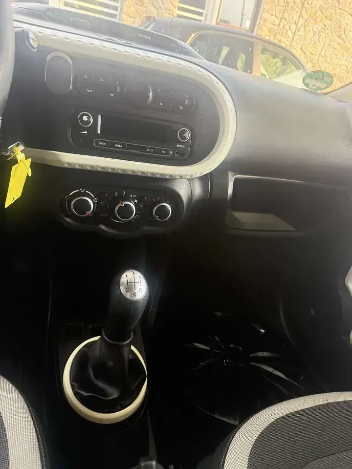Usata Renault Twingo LIMITED 71 CV (52 kW) 2016 Other Utilitaria