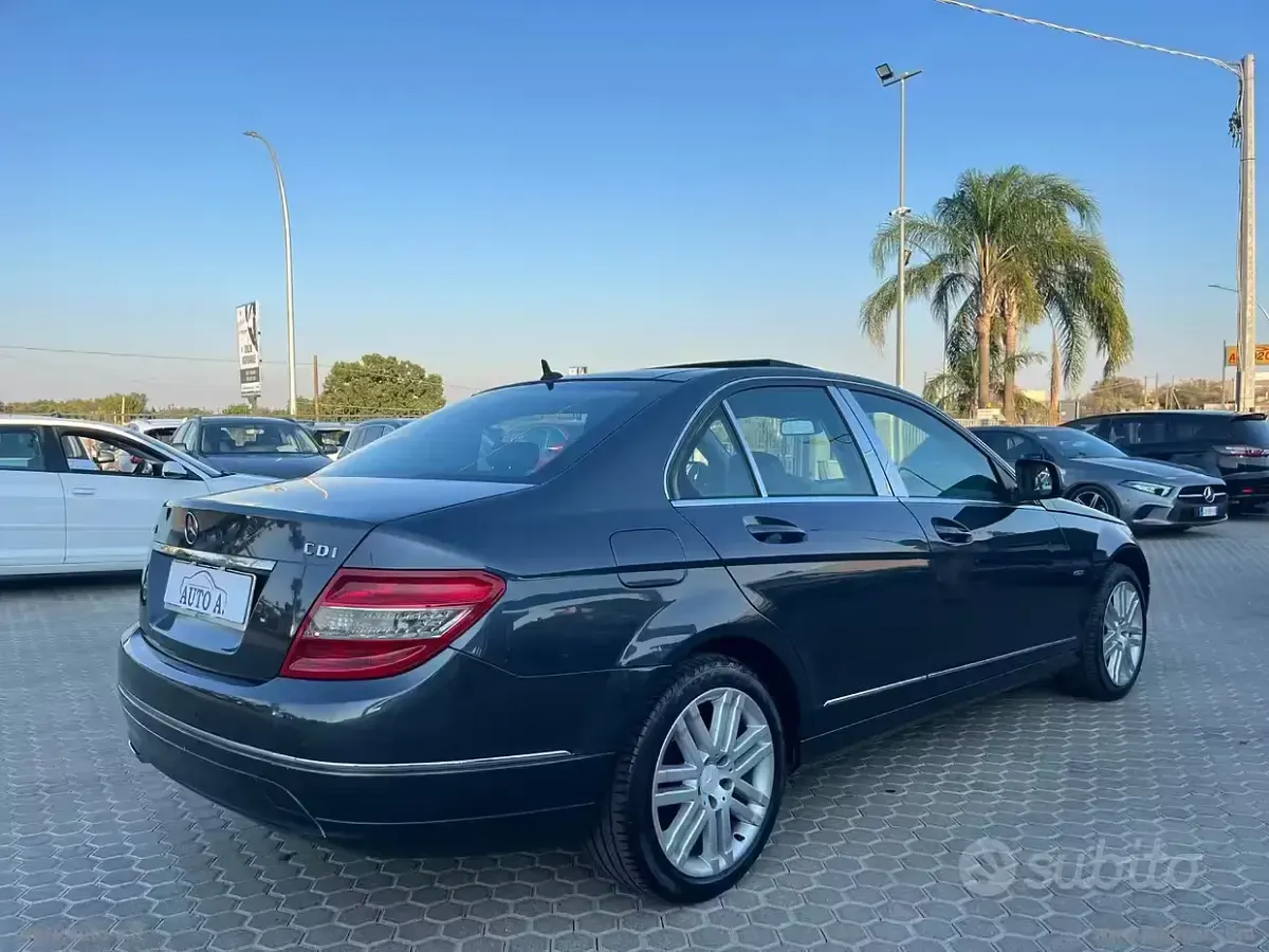 Usata Mercedes C220 Avantgarde 170 CV (125 kW) 2009 Grigio Berlina