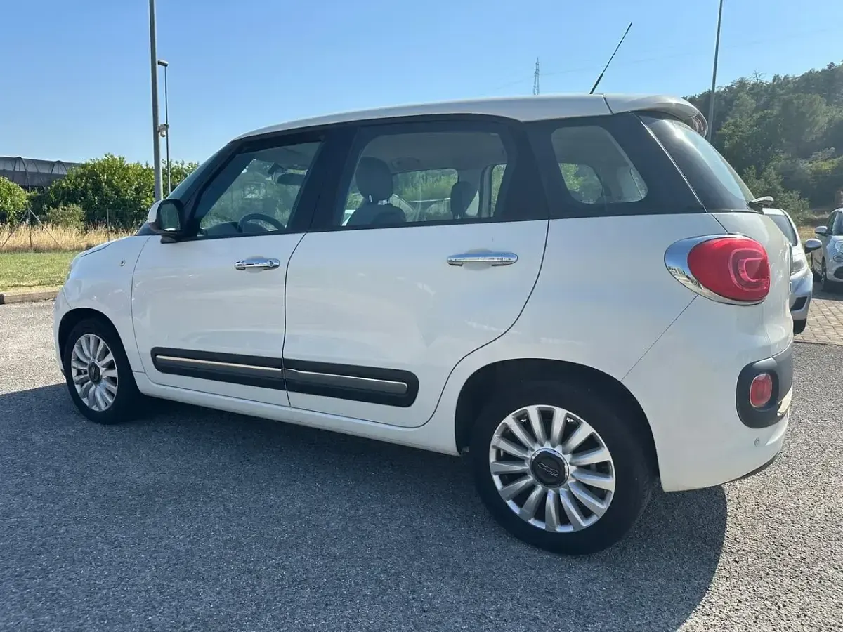 Usata Fiat 500L Lounge 85 CV (62 kW) 2013 Bianco Monovolume