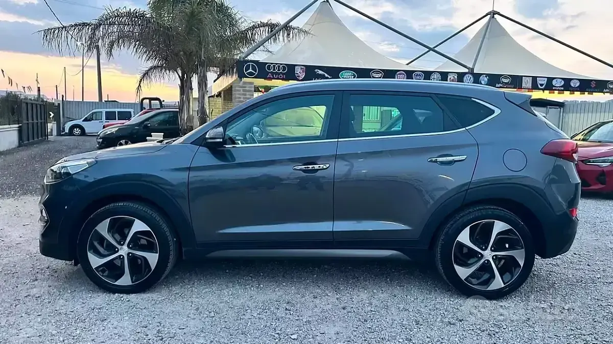 Usata Hyundai Tucson Xpossible 116 CV (85 kW) 2016 Grigio SUV