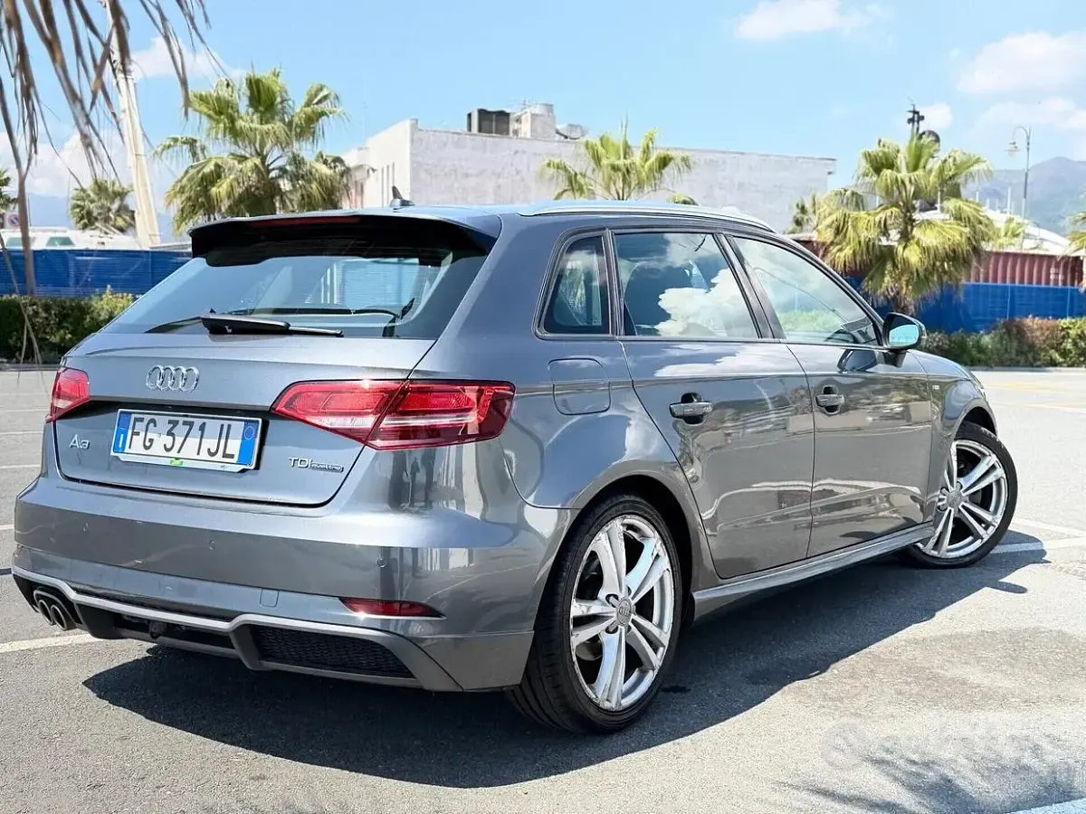 Usata Audi A3 S-line plus 150 CV (110 kW) 2016 Grigio Berlina