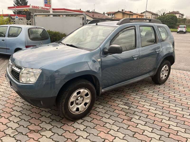 Usata Dacia Duster Ambiance 90 CV (66 kW) 2011 Blu/azzurro SUV