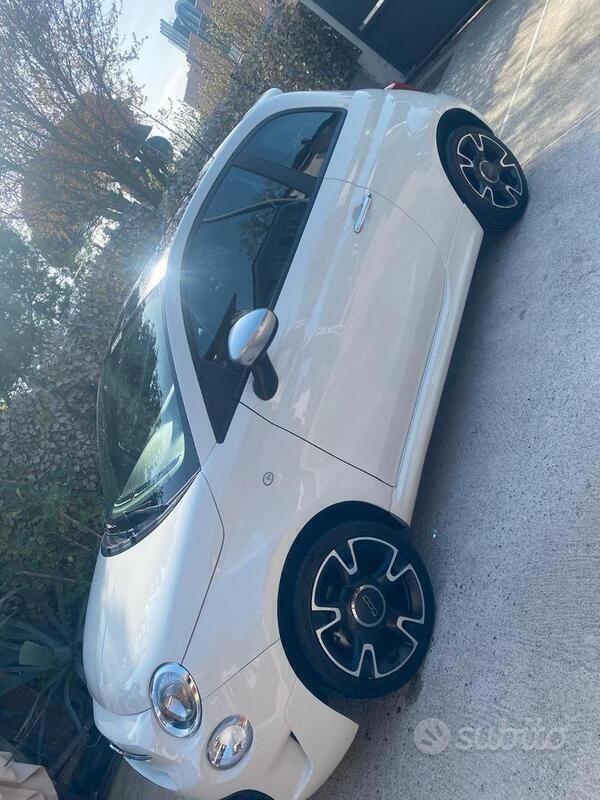 Usata Fiat 500 70 CV (51 kW) 2020 Utilitaria