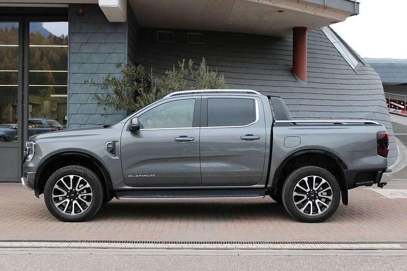 Usata Ford Ranger Platinum 239 CV (175 kW) 2024 Grigio Pick-up