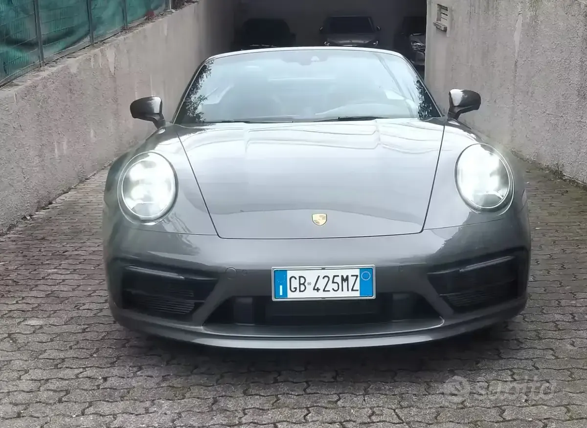 Usata Porsche 911 Carrera Cabriolet 385 CV (283 kW) 2020 Grigio Cabrio
