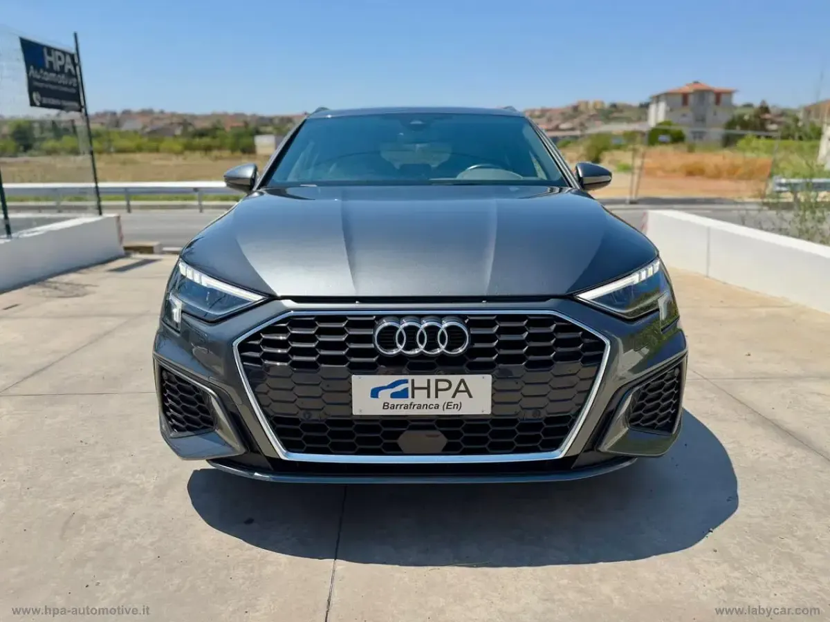 Usata Audi A3 Ambiente 149 CV (109 kW) 2023 Grigio Berlina