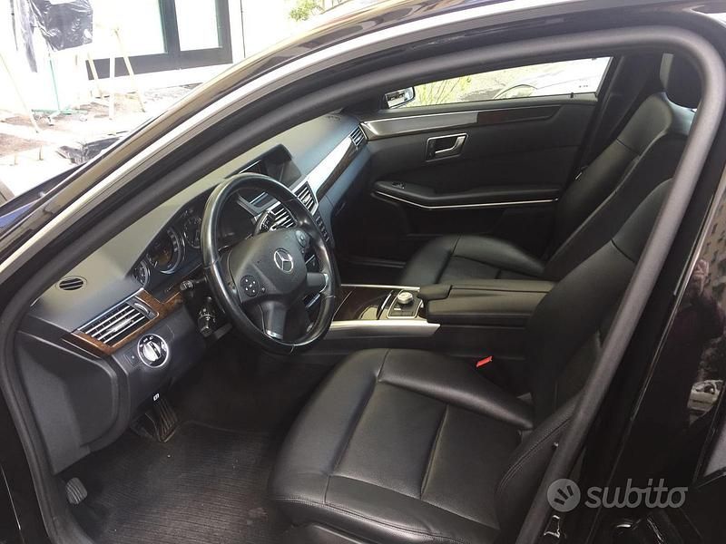 Usata Mercedes E220 170 CV (125 kW) 2011 Berlina