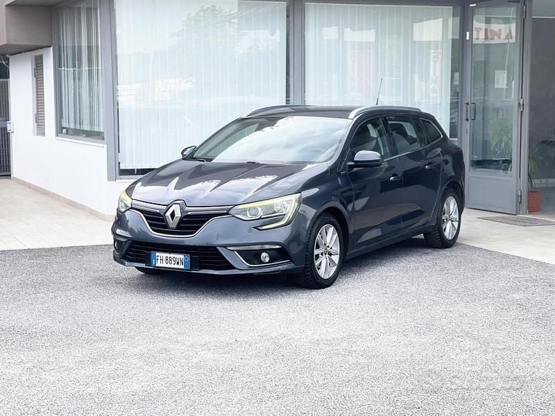 Usata Renault Mégane GrandTour 110 CV (80 kW) 2017 Blu Station wagon