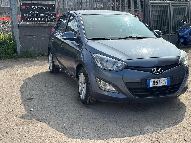Usata Hyundai i20 Classic 77 CV (56 kW) 2012 Blu Utilitaria