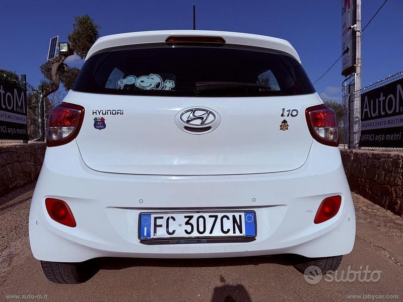 Usata Hyundai i10 Edition 69 CV (50 kW) 2016 Bianco Utilitaria