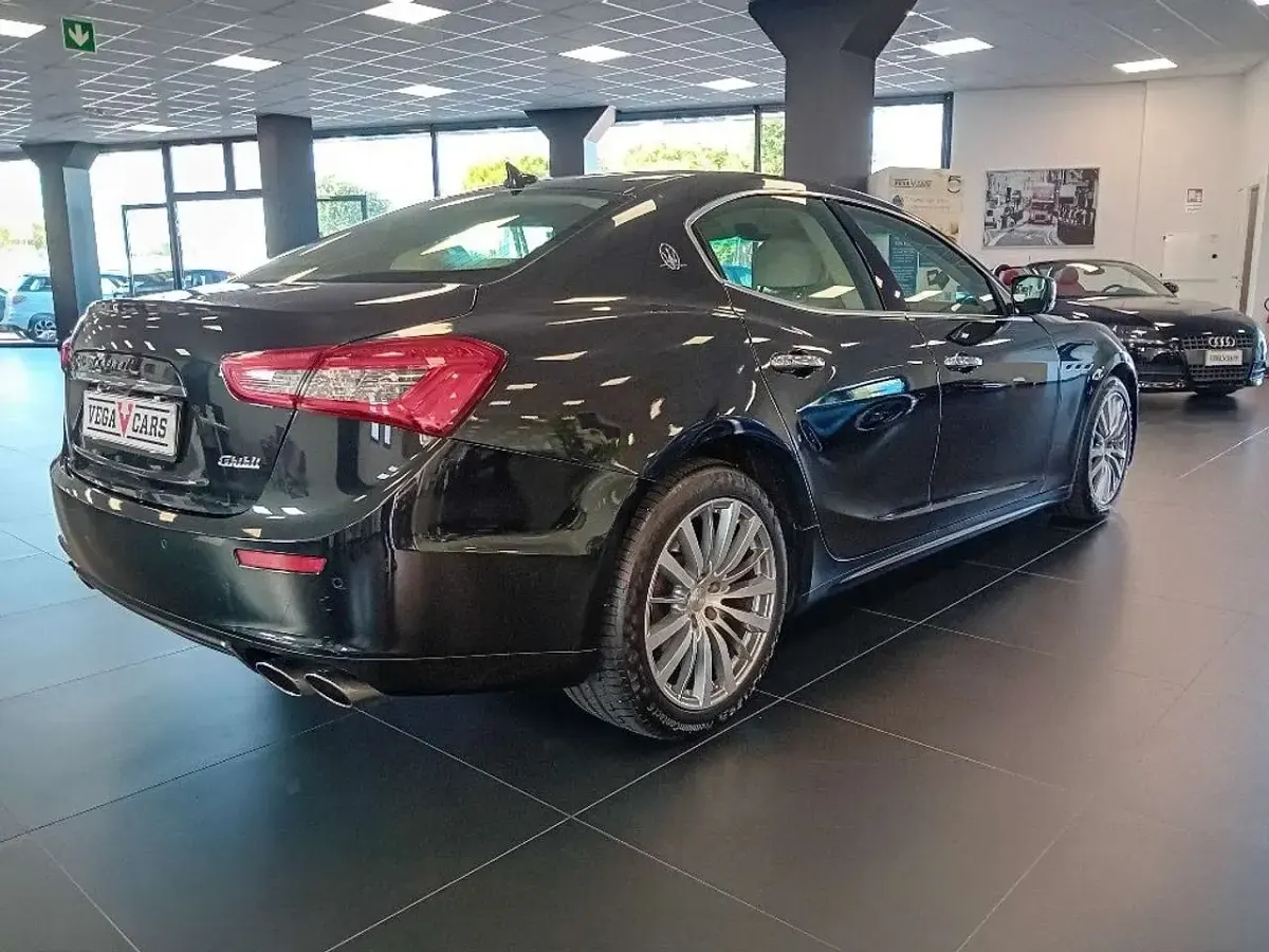 Usata Maserati Ghibli 275 CV (202 kW) 2014 Antracite Berlina