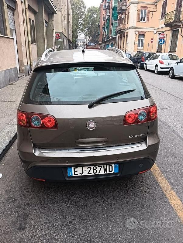 Usata Fiat Croma 147 CV (108 kW) 2011 Marrone Station wagon