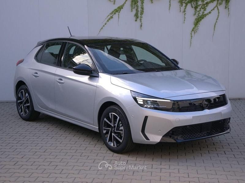 Usata Opel Corsa 101 CV (74 kW) 2024 Argento Berlina