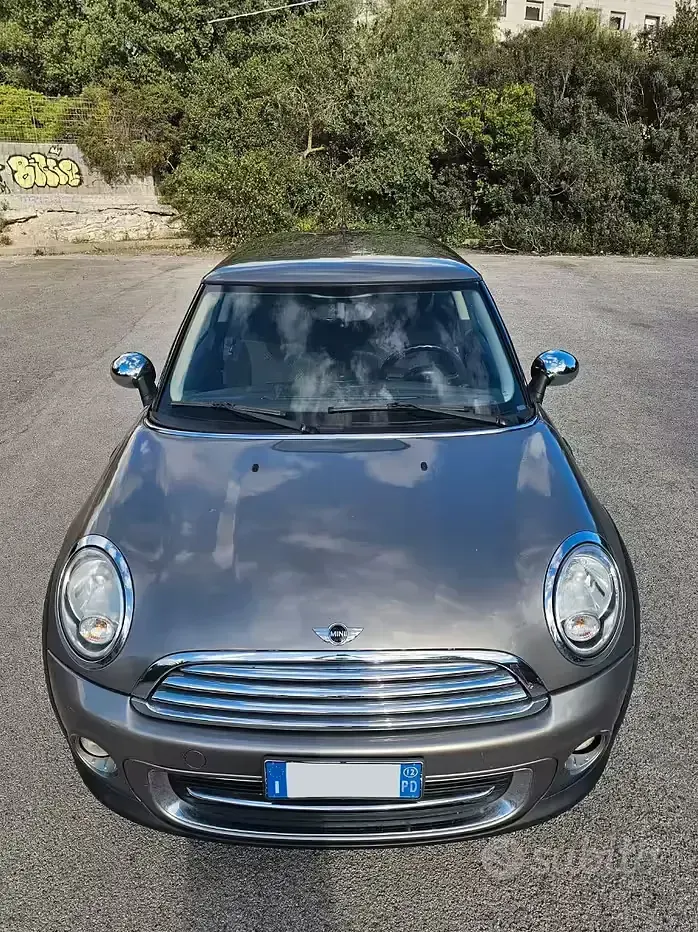 Usata Mini Cooper 122 CV (89 kW) 2012 Marrone Utilitaria