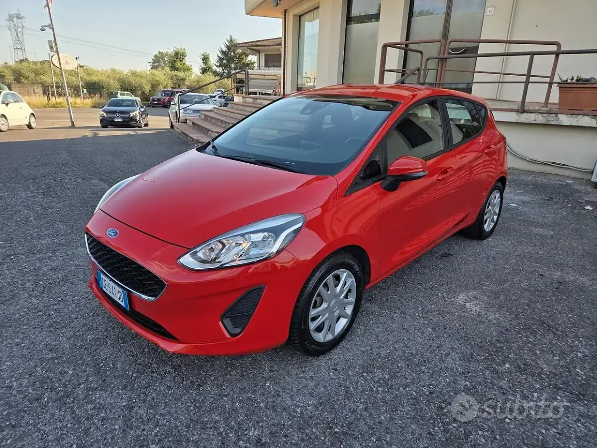 Usata Ford Fiesta 75 CV (55 kW) 2021 Rosso Utilitaria