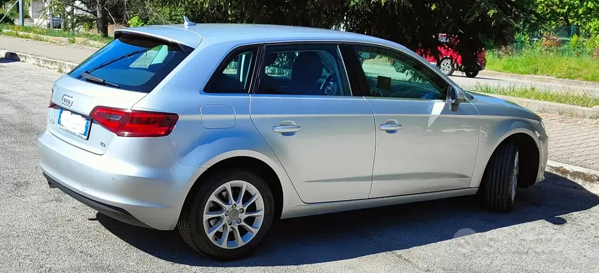 Usata Audi A3 Sportback 105 CV (77 kW) 2014 Grigio Utilitaria