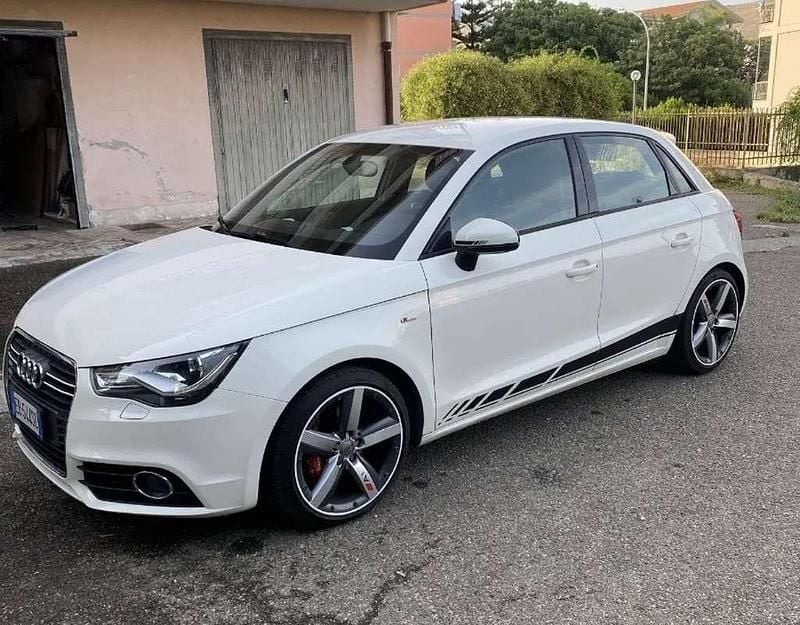 Usata Audi A1 Sportback Ambition 122 CV (89 kW) 2013 Utilitaria