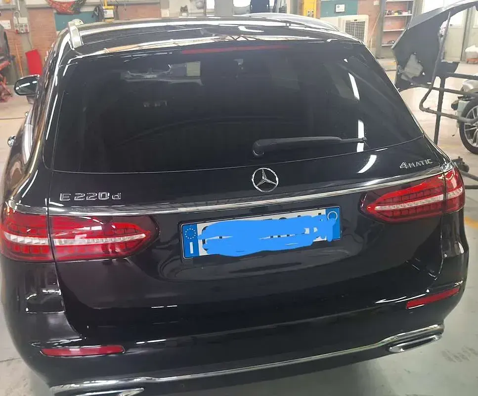 Usata Mercedes E220 Business 194 CV (142 kW) 2022 Station wagon