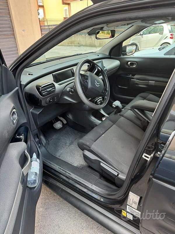 Usata Citroën C4 Shine 99 CV (72 kW) 2016 Nero SUV
