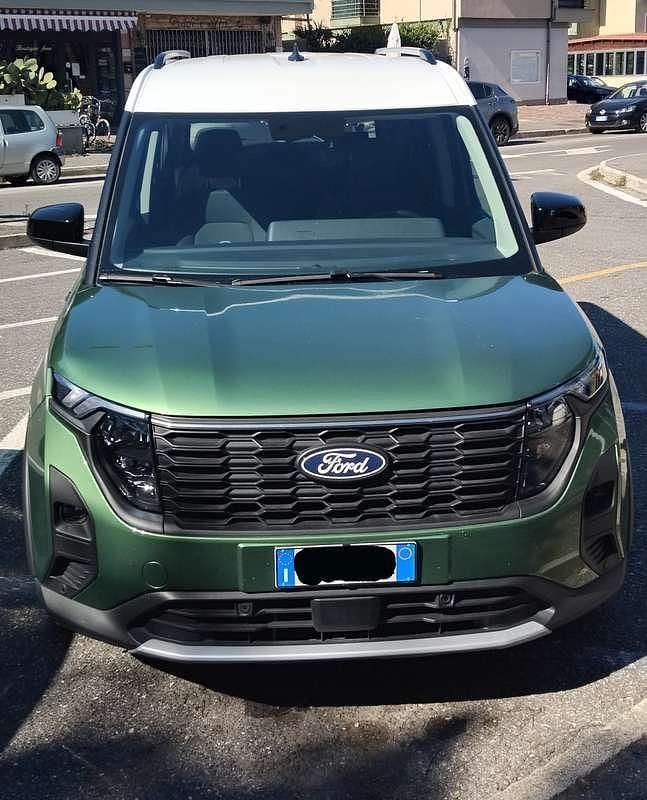Usata Ford Tourneo Courier 125 CV (91 kW) 2024 Verde Monovolume