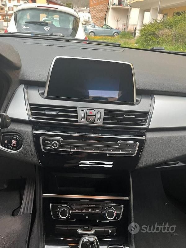 Usata BMW 218 150 CV (110 kW) 2018 Bianco Monovolume