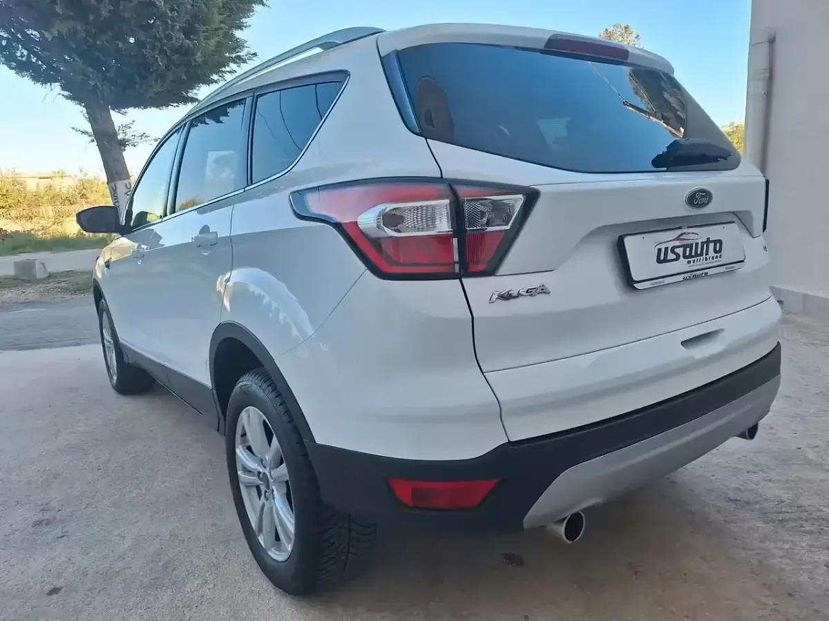 Usata Ford Kuga Titanium 120 CV (88 kW) 2017 Bianco SUV