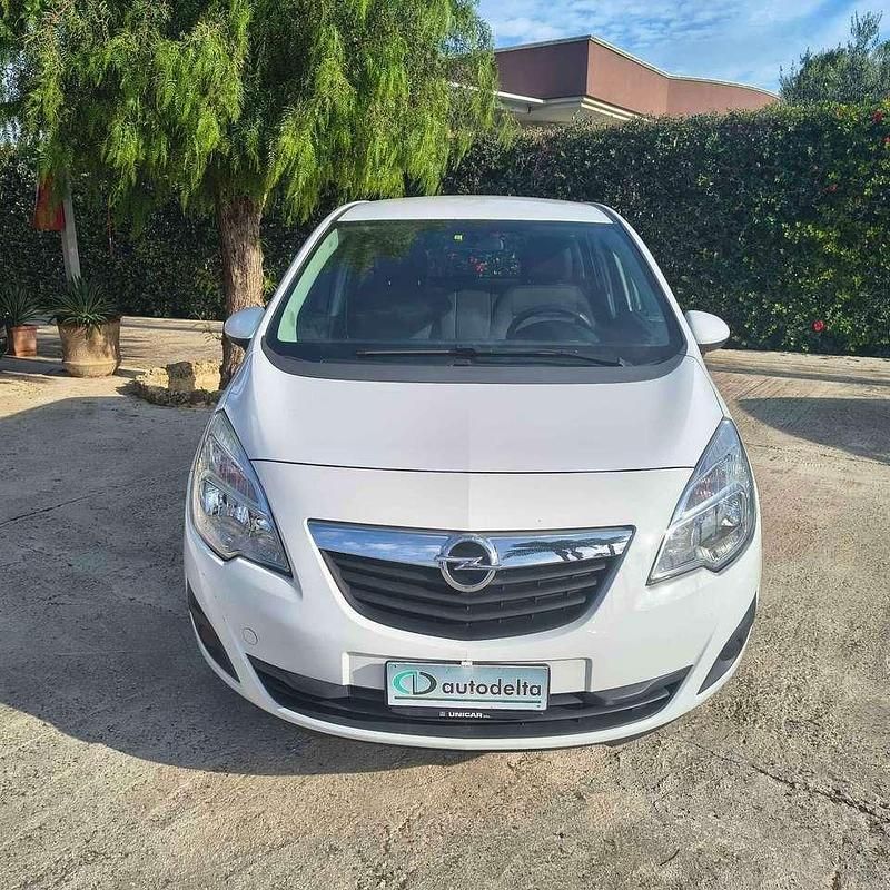 Usata Opel Meriva 101 CV (74 kW) 2012 Bianco Monovolume