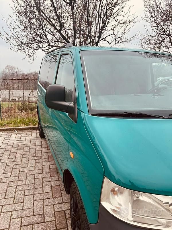 Usata VW T5 2006 Verde Furgone