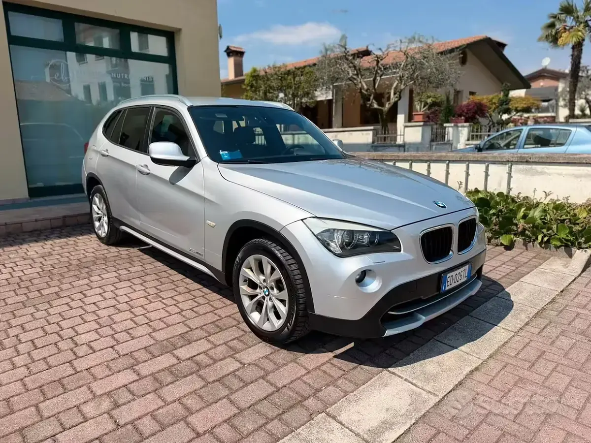 Usata BMW X1 177 CV (130 kW) 2010 Grigio SUV