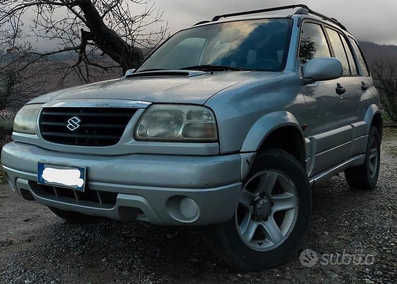 Usata Suzuki Grand Vitara 109 CV (80 kW) 2004 Grigio SUV
