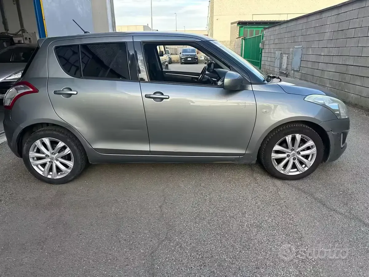 Brugt Suzuki Swift 95 HK (69 kW) 2014 Grå Hatchback