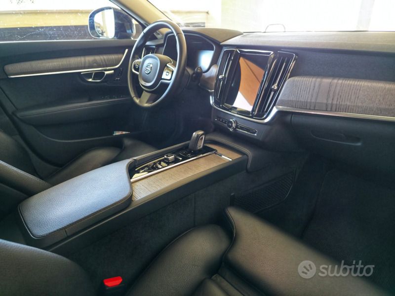 Usata Volvo V90 CC Business Edition 190 CV (139 kW) 2021 Nero Station wagon