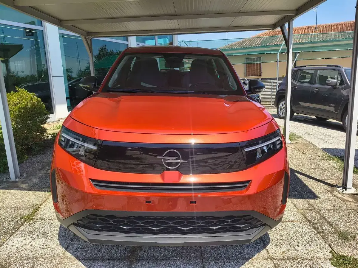 Nuova Opel Frontera Edition 145 CV (106 kW) 2026 Canyon orange SUV