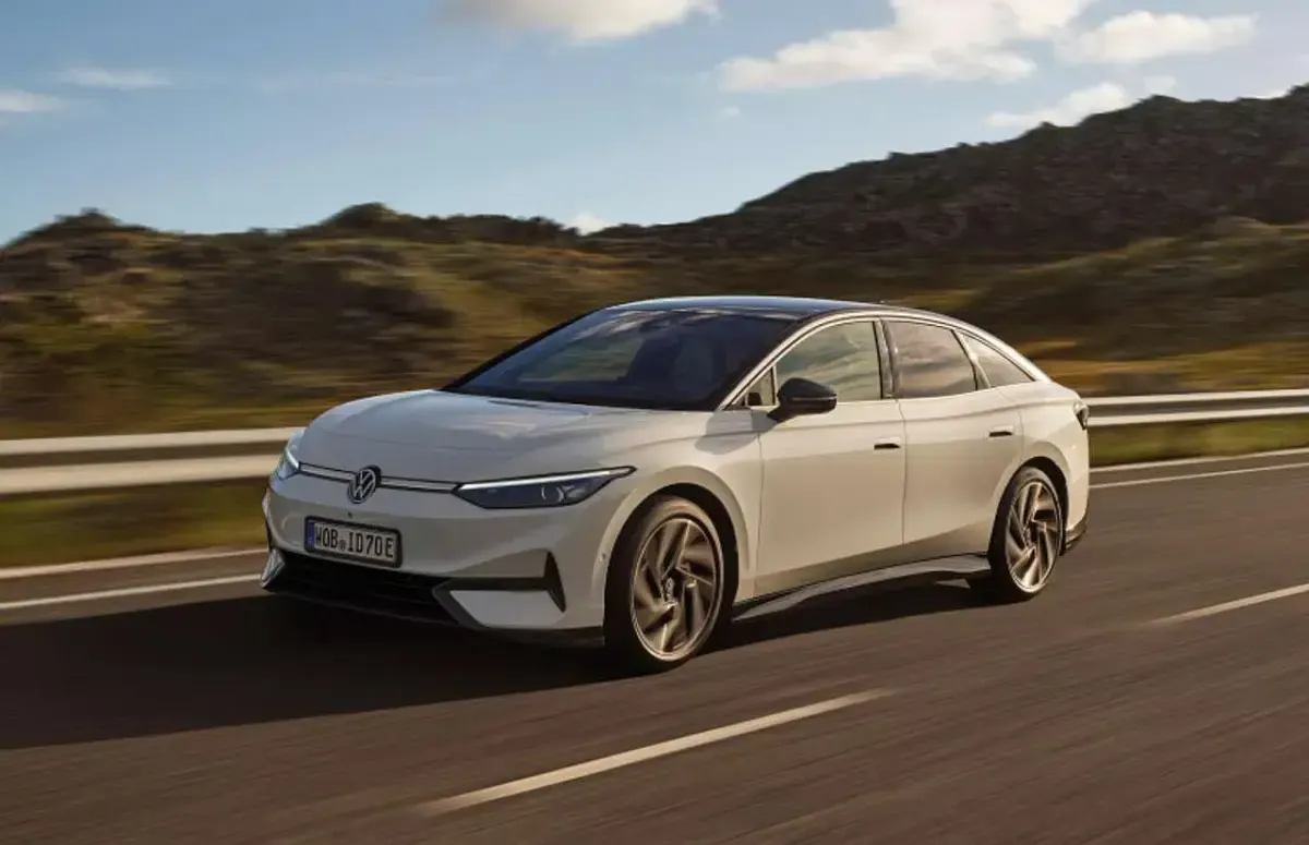 Usata VW ID.7 GTX 88 kW (121 CV) 2024 Argento Utilitaria