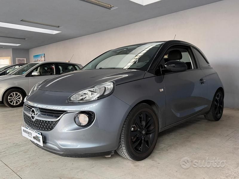 Usata Opel Adam Glam 70 CV (51 kW) 2017 Grigio Utilitaria
