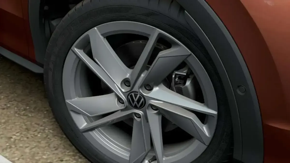 Nuova VW T-Roc Life 116 CV (85 kW) 2026 Flame red metallizzato nero SUV