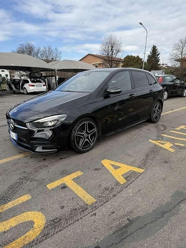 Begagnad Mercedes B200 Premium 150 HK (110 kW) 2019 Minibuss