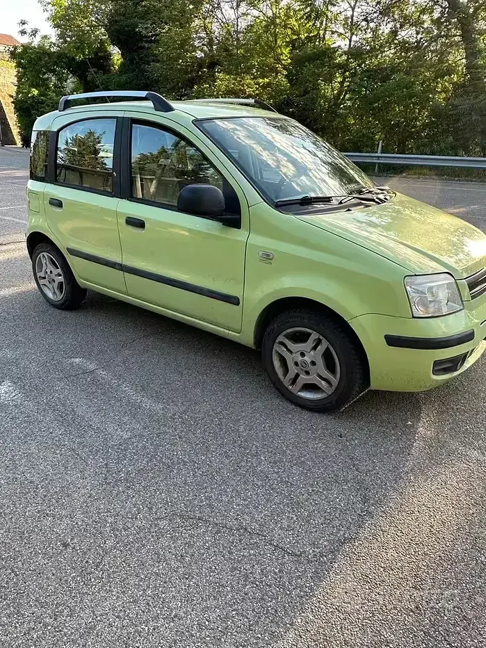 Usata Fiat Panda 69 CV (50 kW) 2005 Verde Utilitaria
