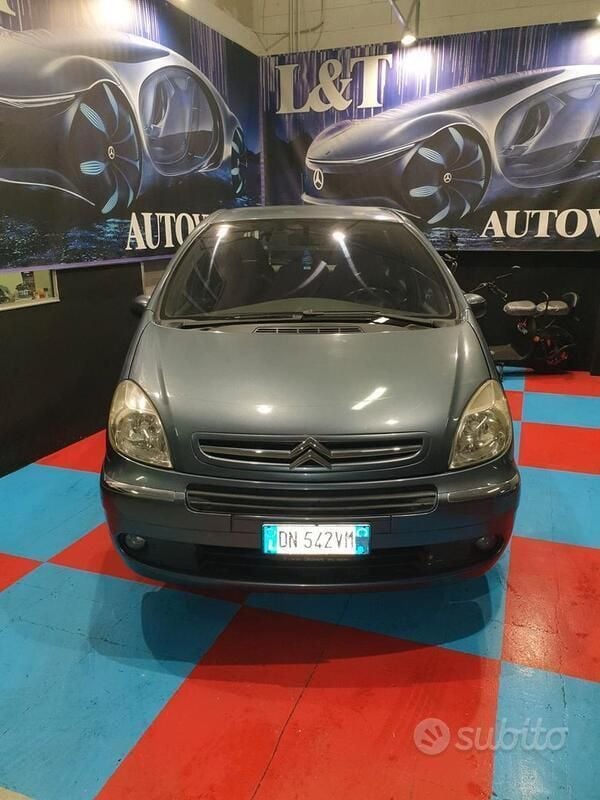 Usata Citroën Xsara Picasso Elegance 109 CV (80 kW) 2008 Grigio Monovolume