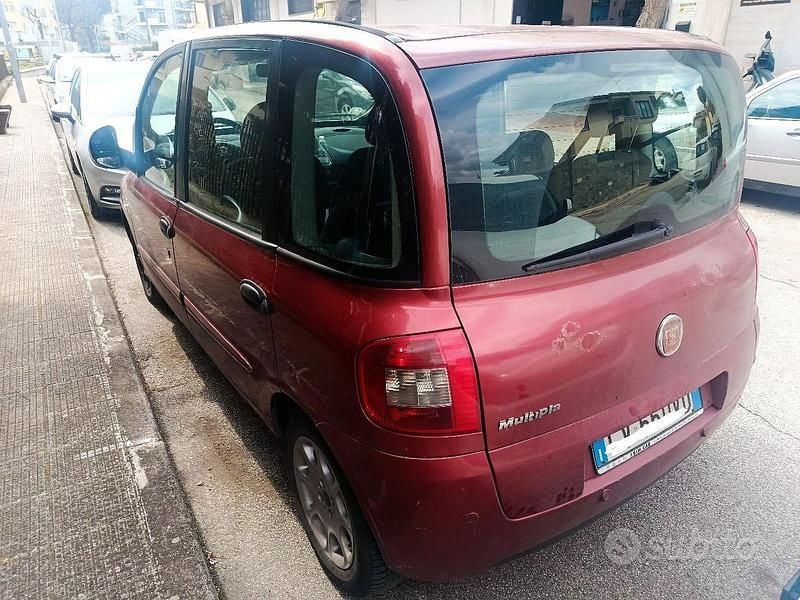 Usata Fiat Multipla 120 CV (88 kW) 2006 Rosso Monovolume