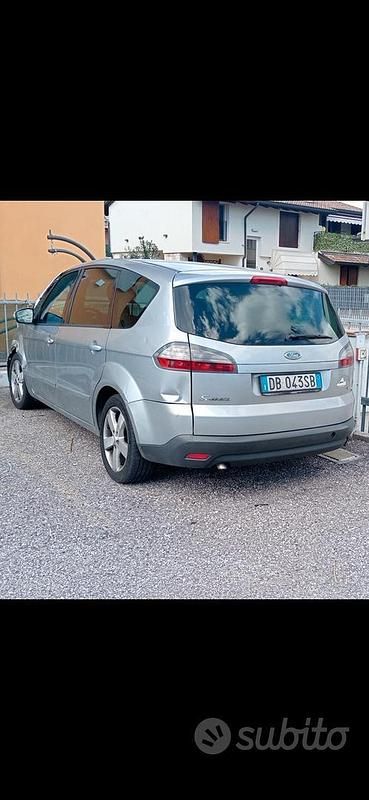 Usata Ford S-MAX S 2007 Grigio Monovolume