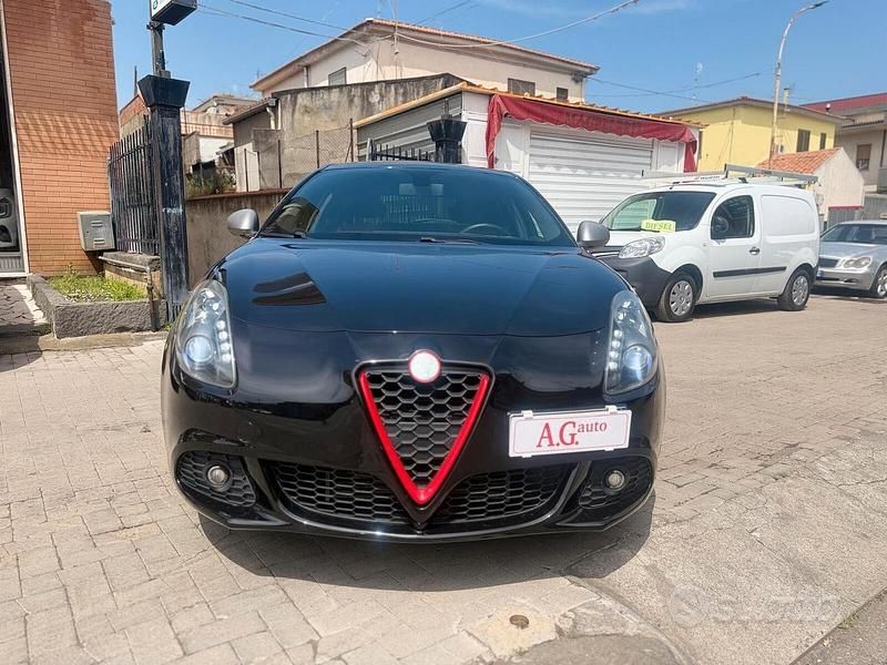 Usata Alfa Romeo Giulietta Distinctive 120 CV (88 kW) 2013 Nero Utilitaria